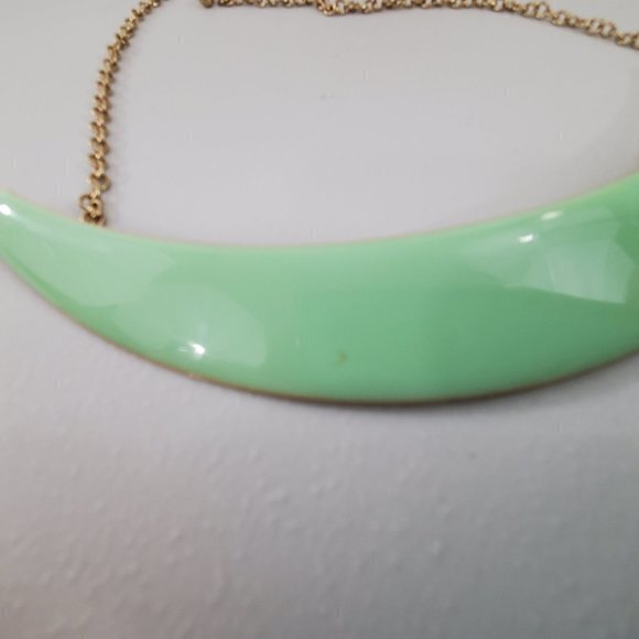 Green Necklace Crescent Statement Chain Gold Tone‎ - Picture 2 of 8